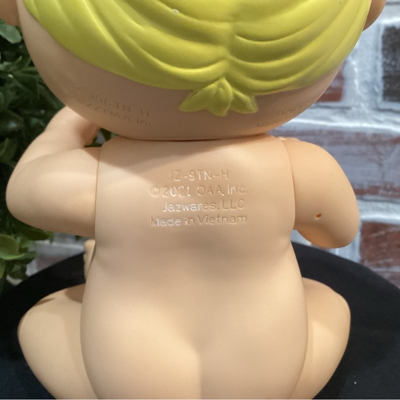 “5/$25” - Cute Baby Doll by Jazwares LLC Signed by Xavier Roberts - Excellent - Picture 4 of 13